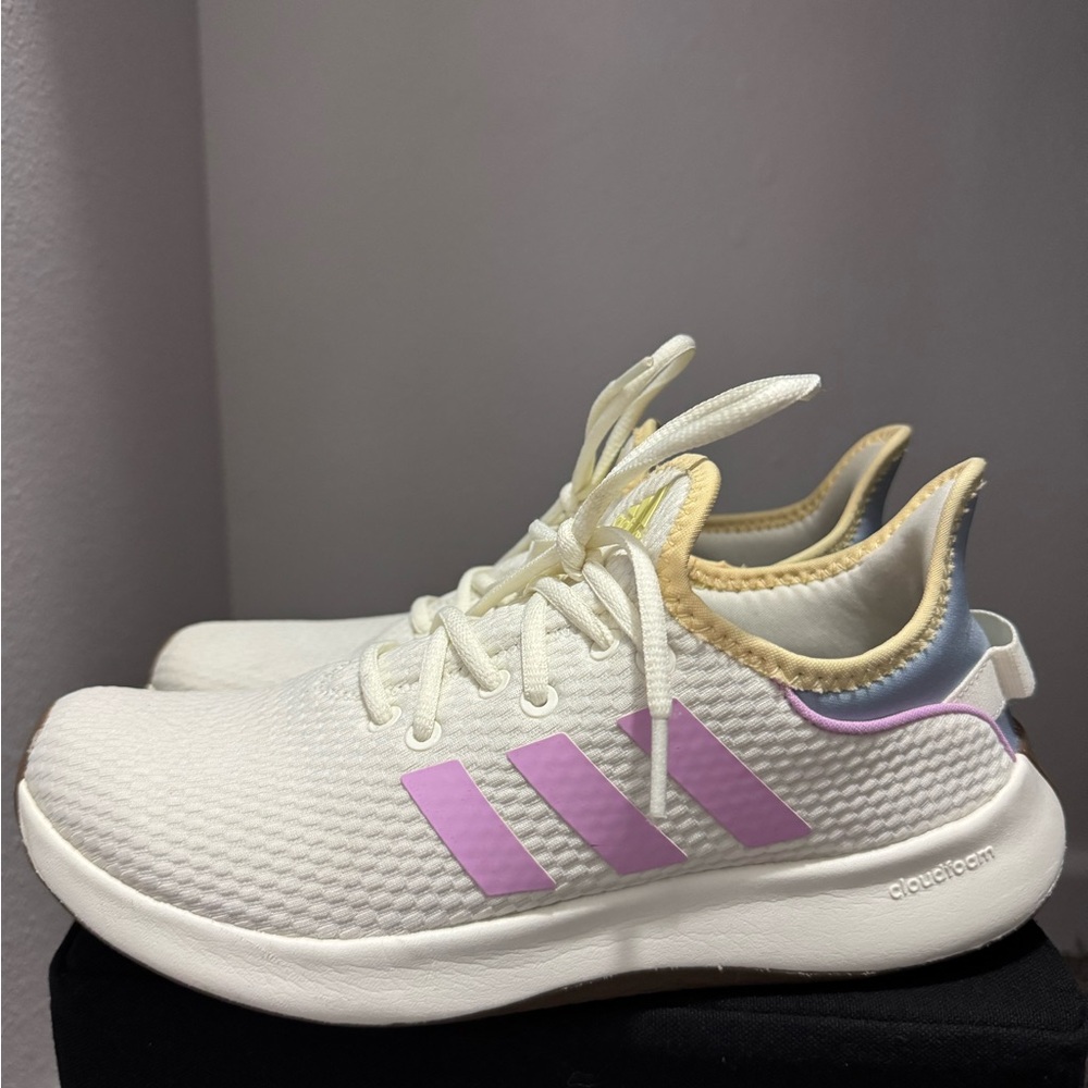 Adidas Women’s Cloudfoam Sneakers 7.5